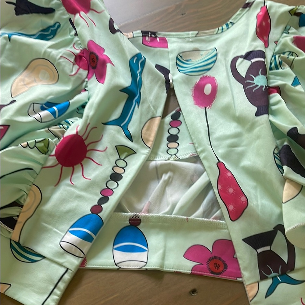 SHEIN Abstract Patterned Two-Piece Set - Picture 12 of 12